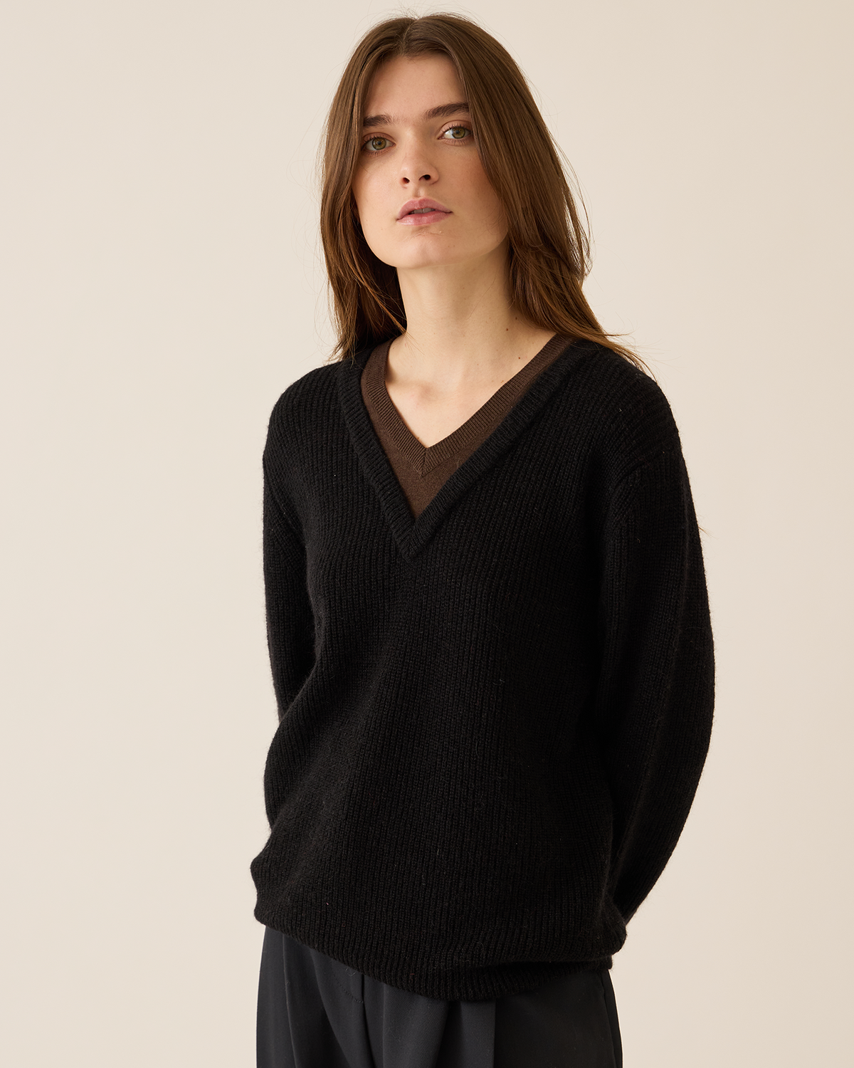 Black / Dark Brown