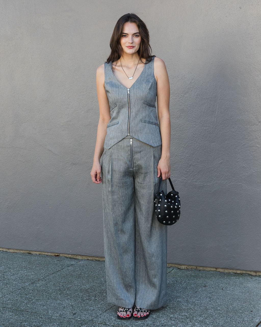 Smythe Exposed Zip Waistcoat in Granite