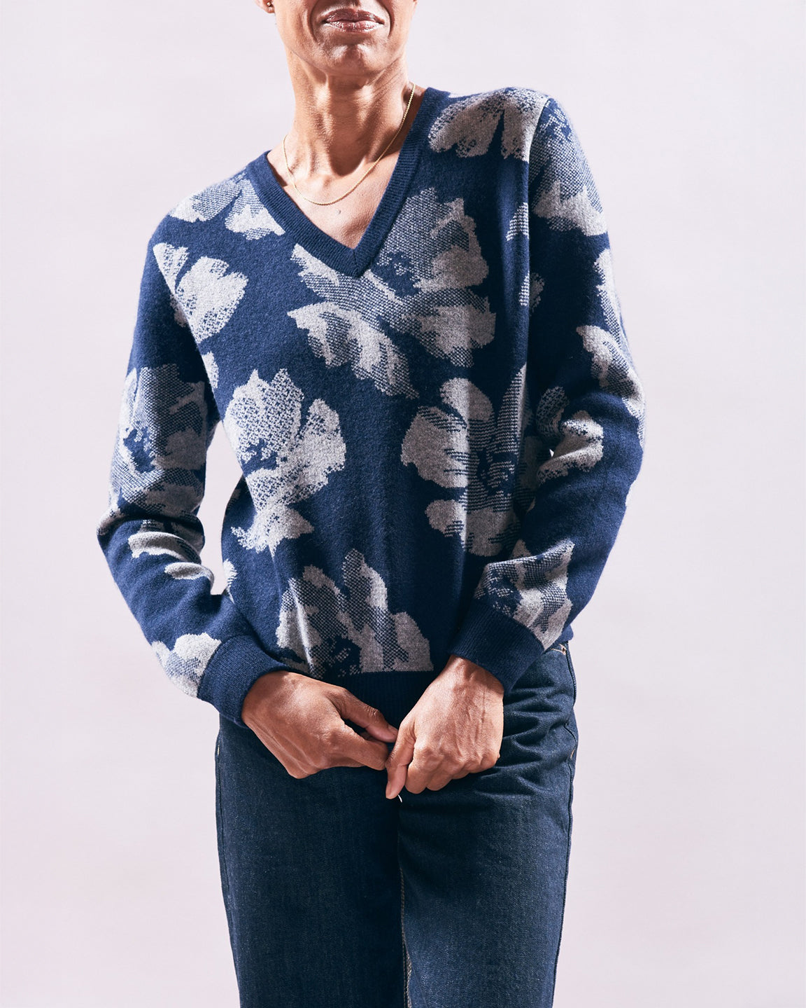 Jumper 1234 Geo Floral Vee in Cloudy Midnight Navy