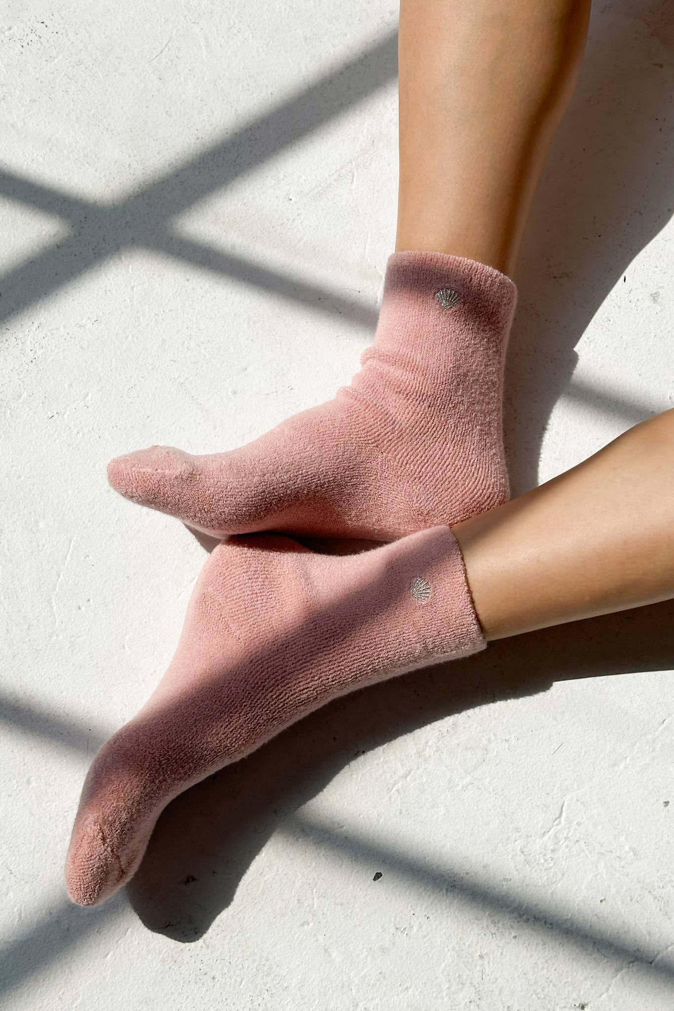 Le Bon Shoppe Embroidered Cloud Socks in Pink Rosé + Silver Seashell