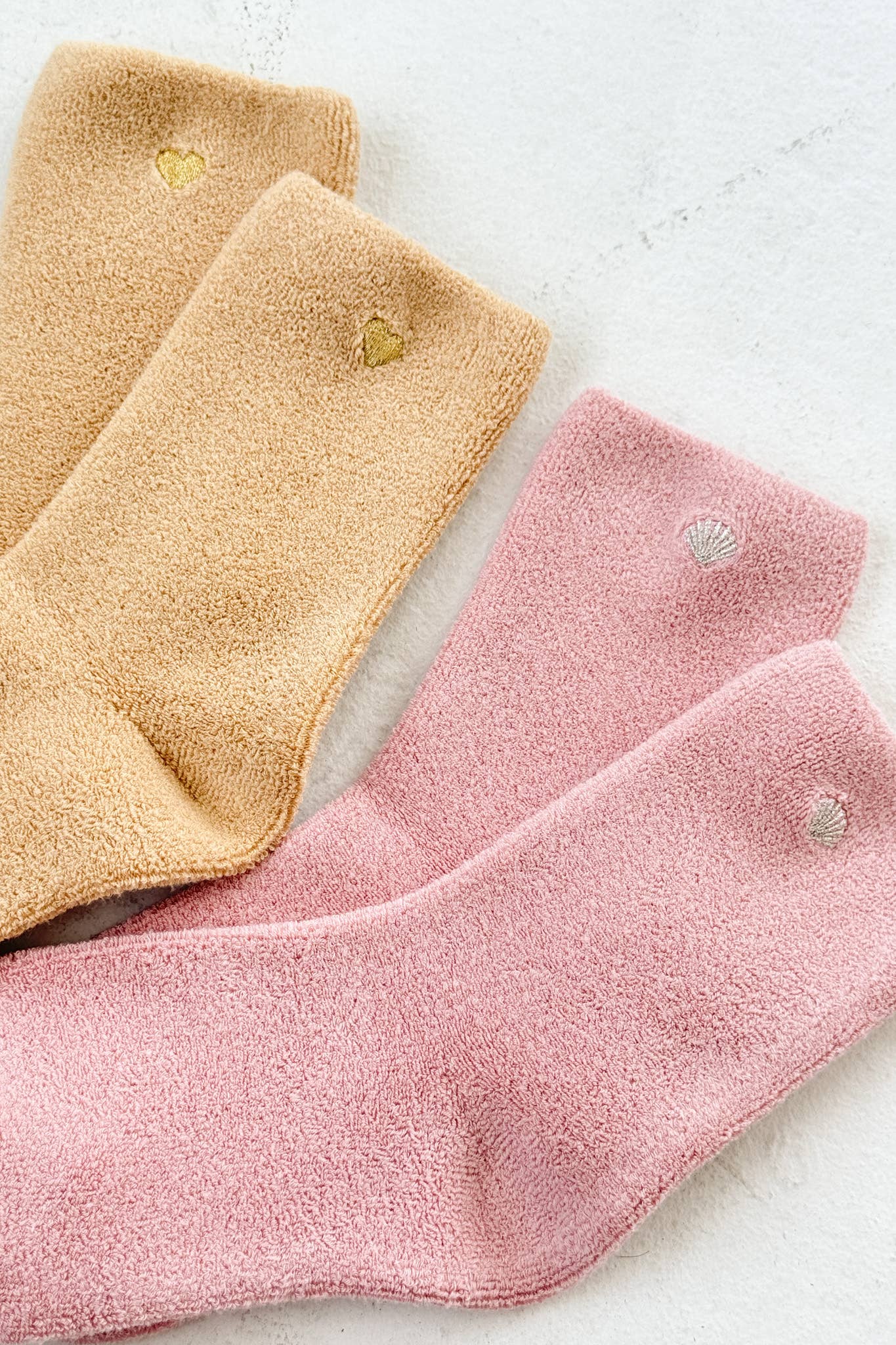 Le Bon Shoppe Embroidered Cloud Socks in Pink Rosé + Silver Seashell