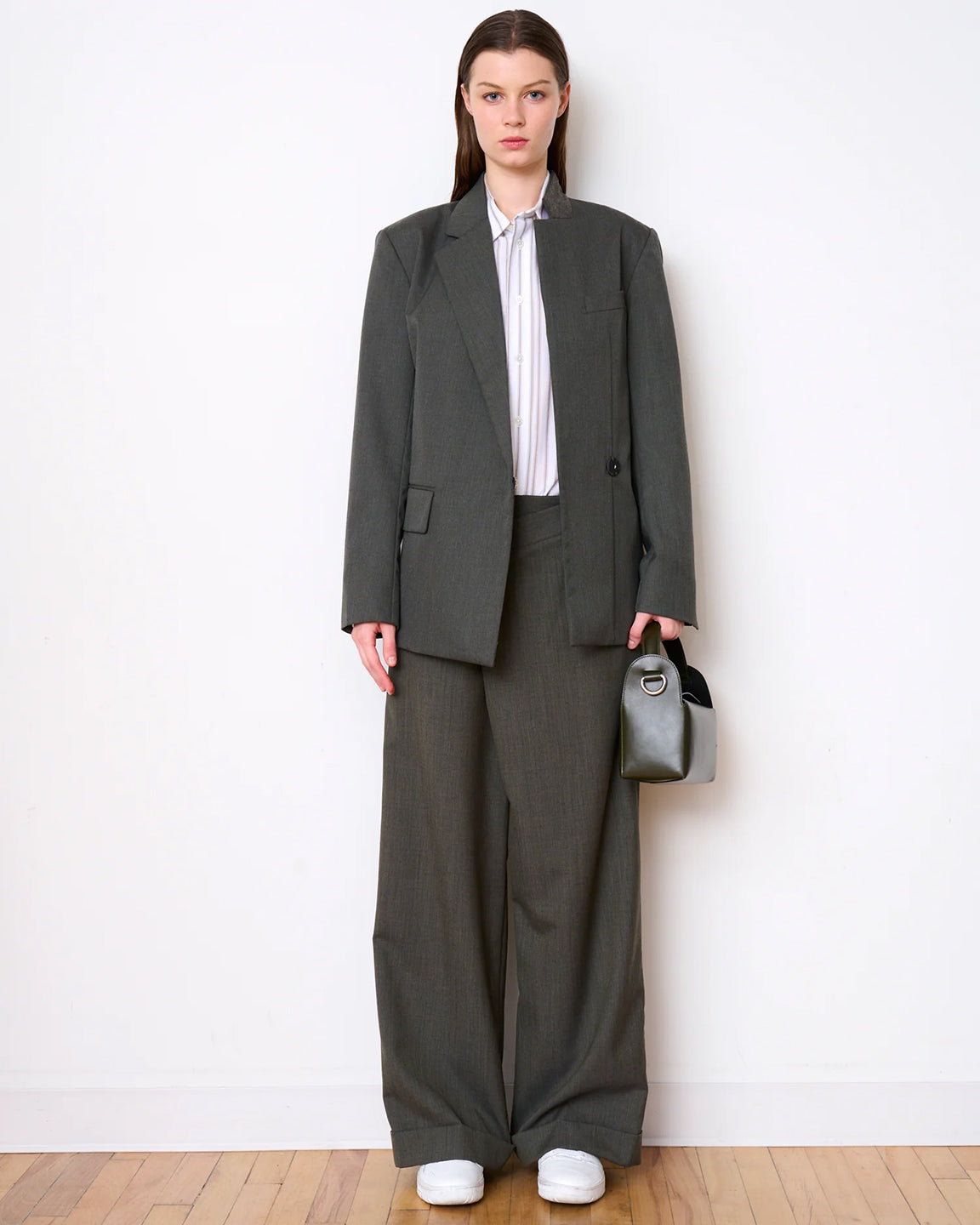 WE-AR4 The Pastry Box Bag in Dark Green