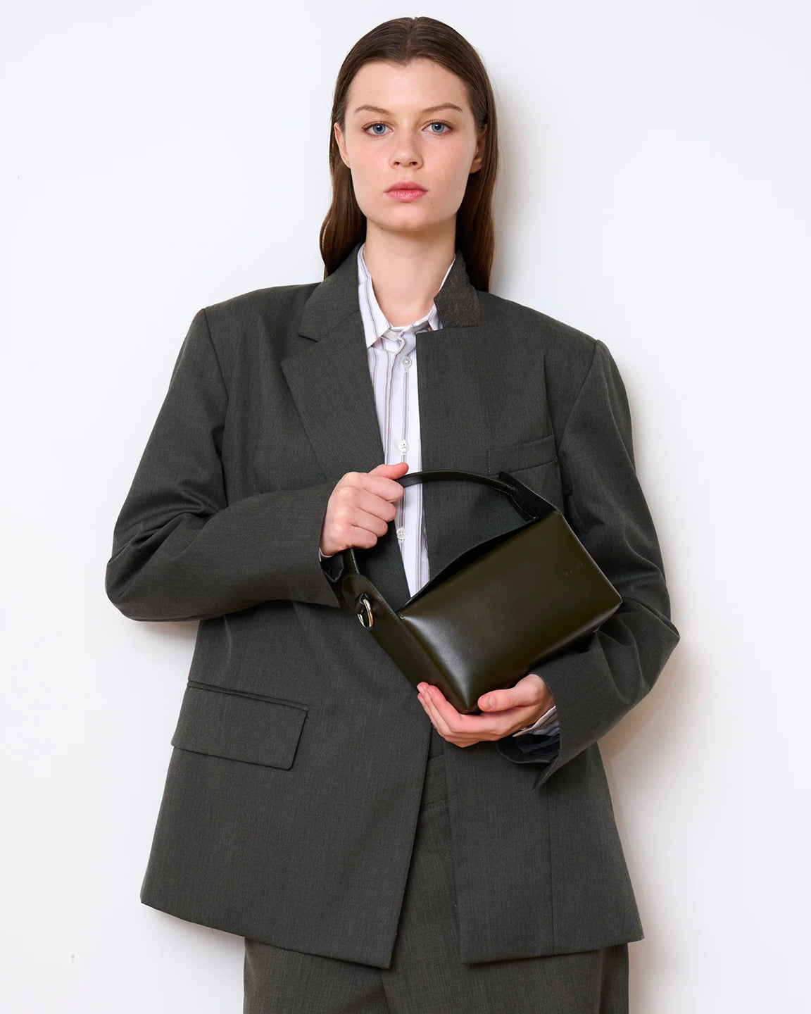 WE-AR4 The Pastry Box Bag in Dark Green