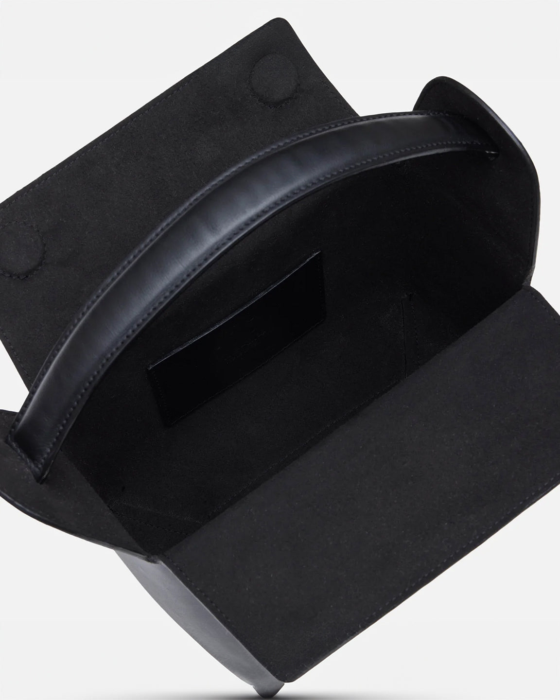WE-AR4 The Pastry Box 20 Bag in Black
