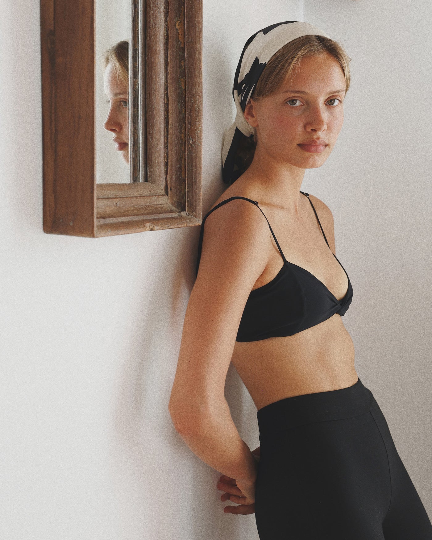 Bembien Sirena Scarf in Noir