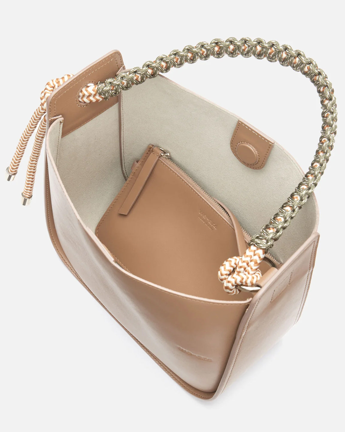 WE-AR4 The Twist Bag in Caffe