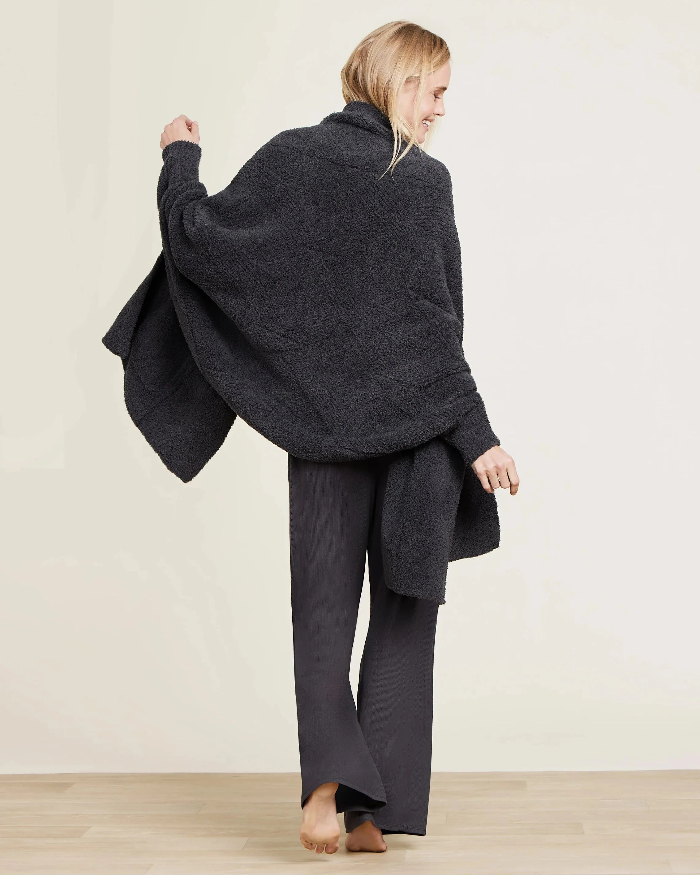 Barefoot Dreams CozyChic Cable Weave Blanket Wrap in Carbon