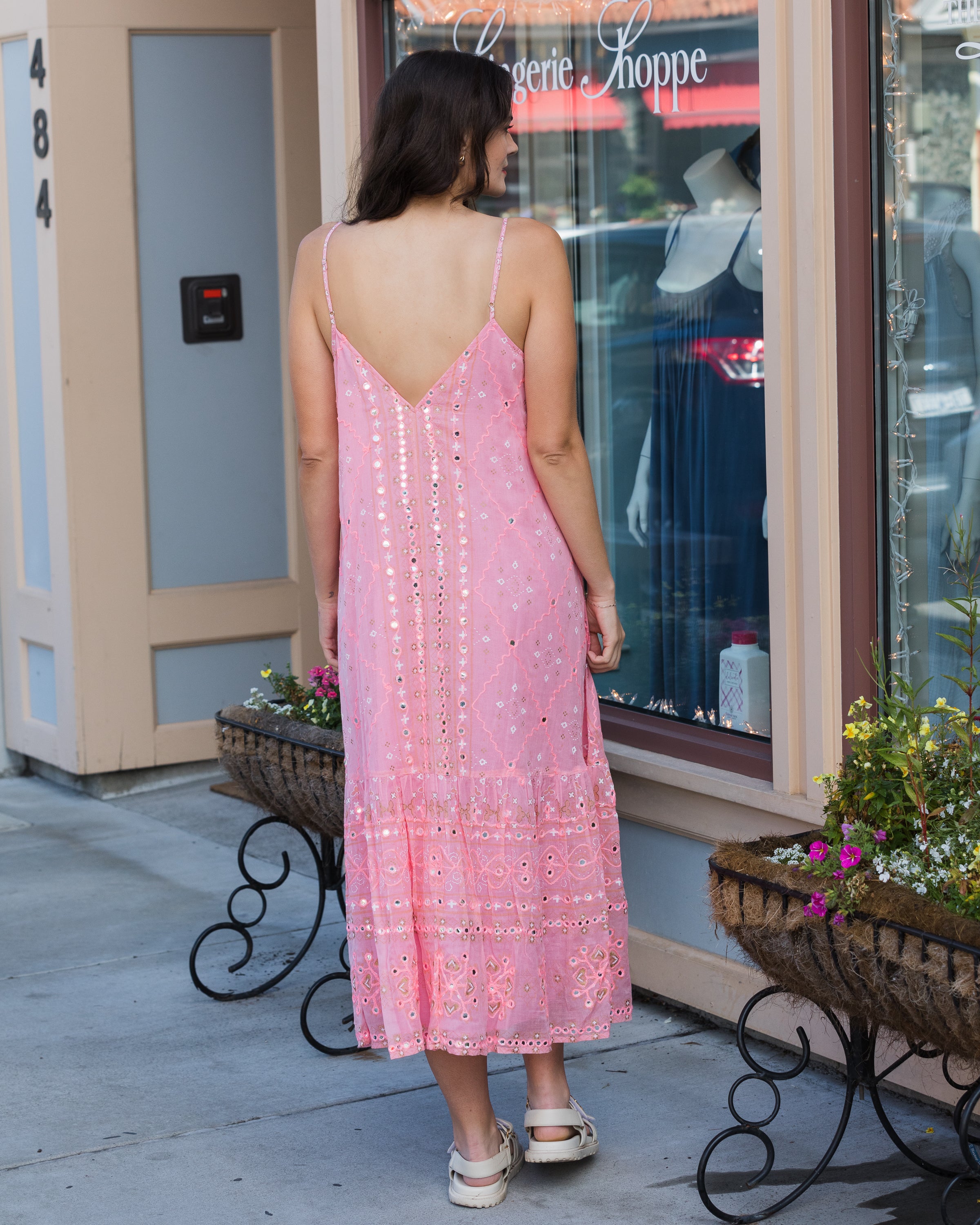 Juliet Dunn V-Neck Mosaic Print Mirrored Midi Dress Candy