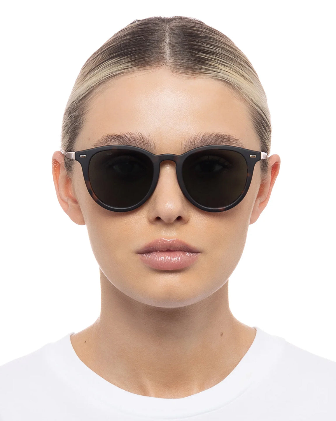 Le Specs Fire Starter in Matte Tort