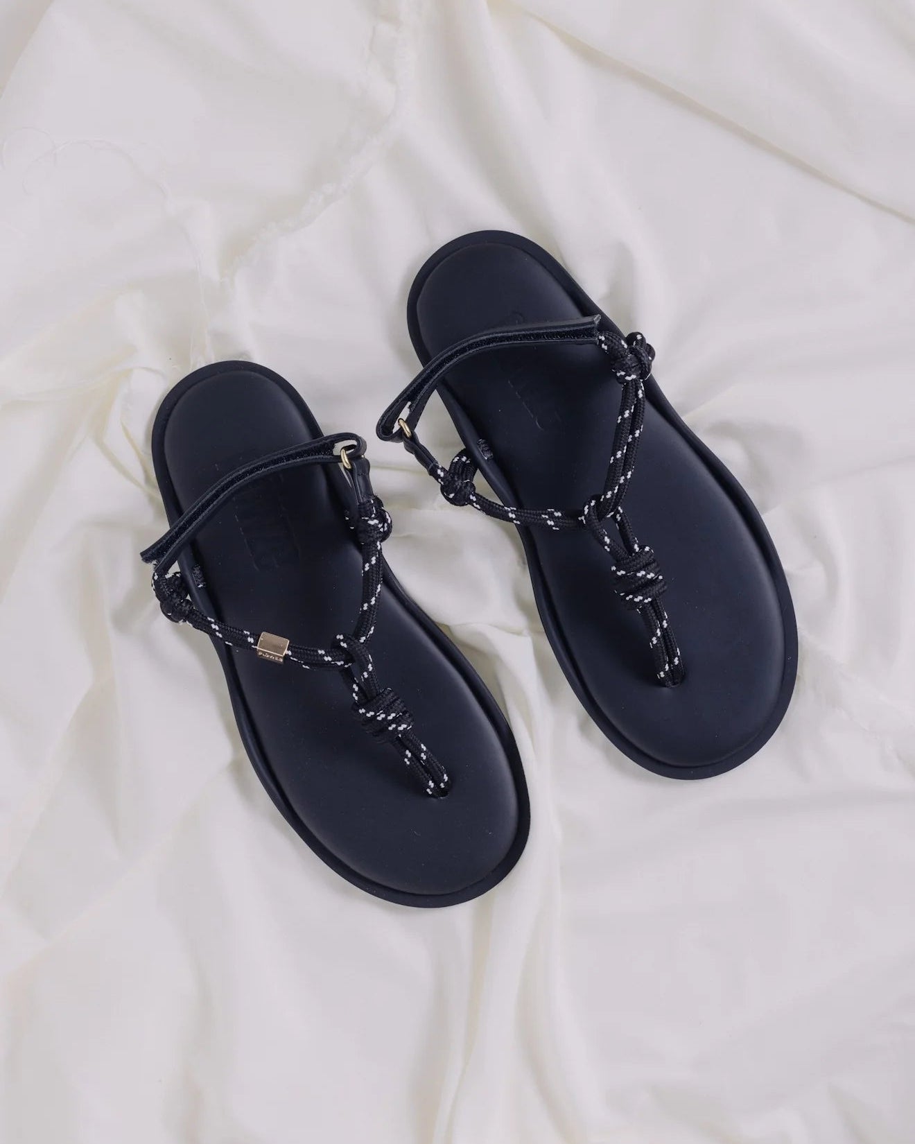Flowze Flo Slingback Sandal in Black & White