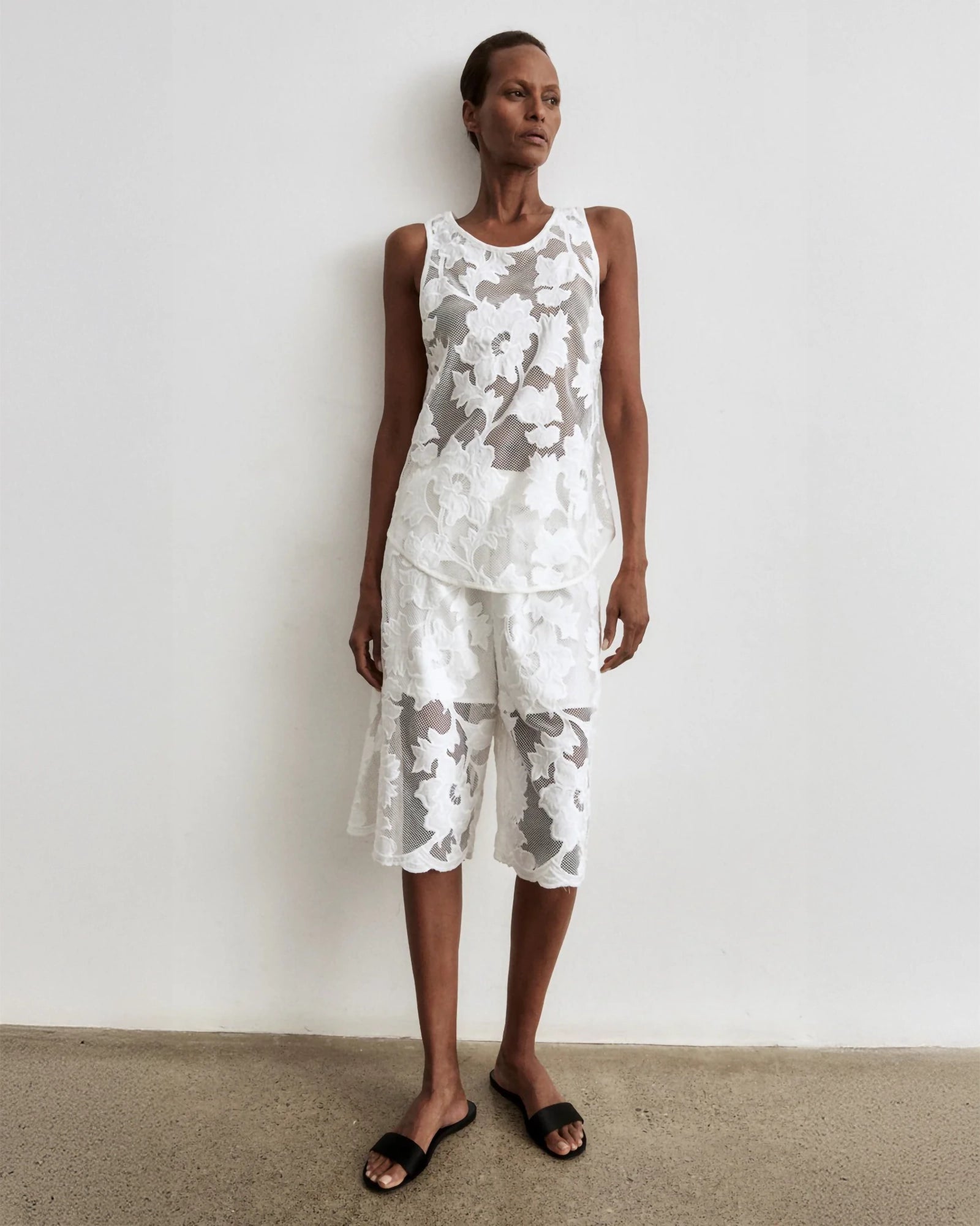 Smythe Shirttail Tank in White Applique