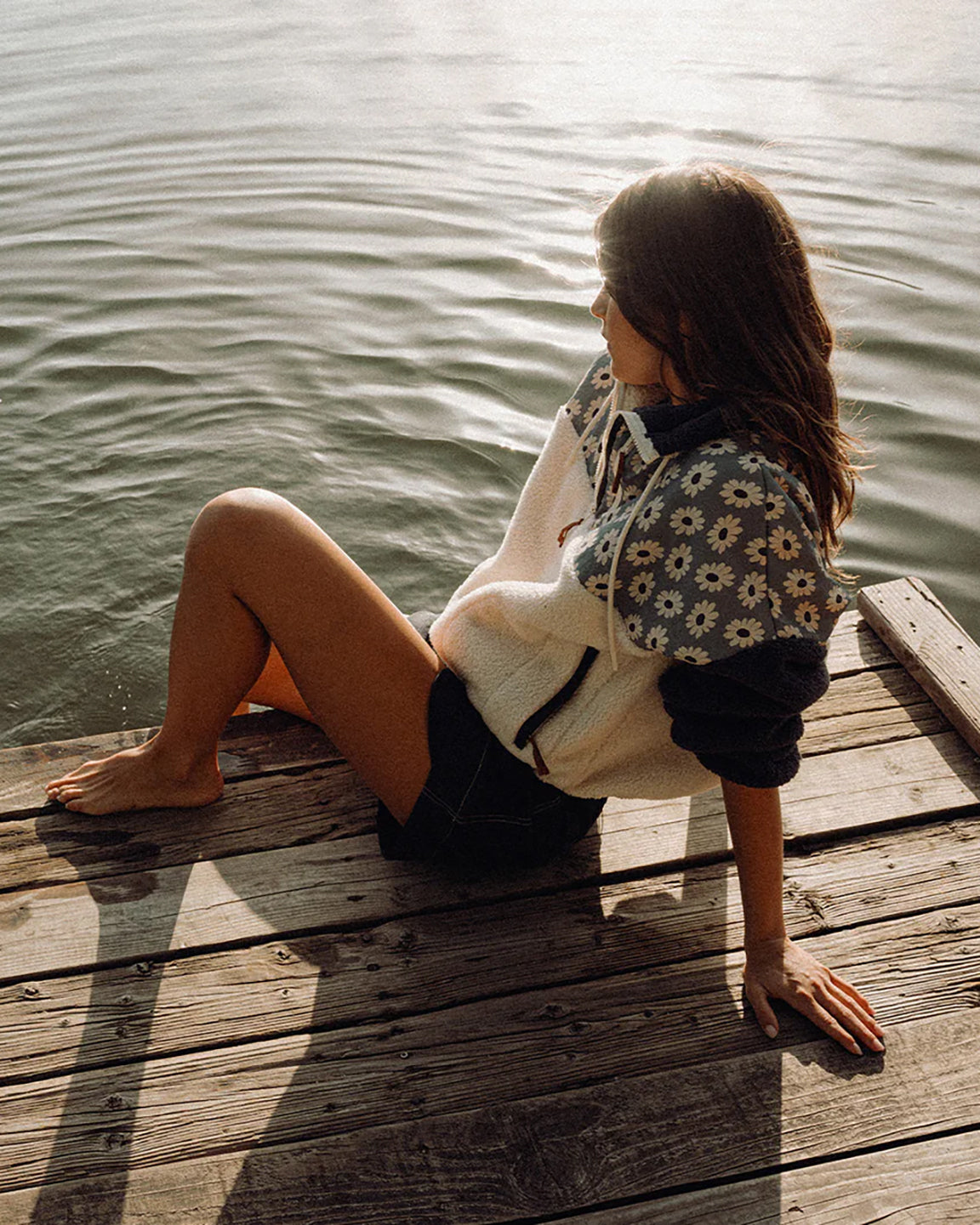 The Great. The Plush Terrain Half-Zip in Falling Daisy Colorblock