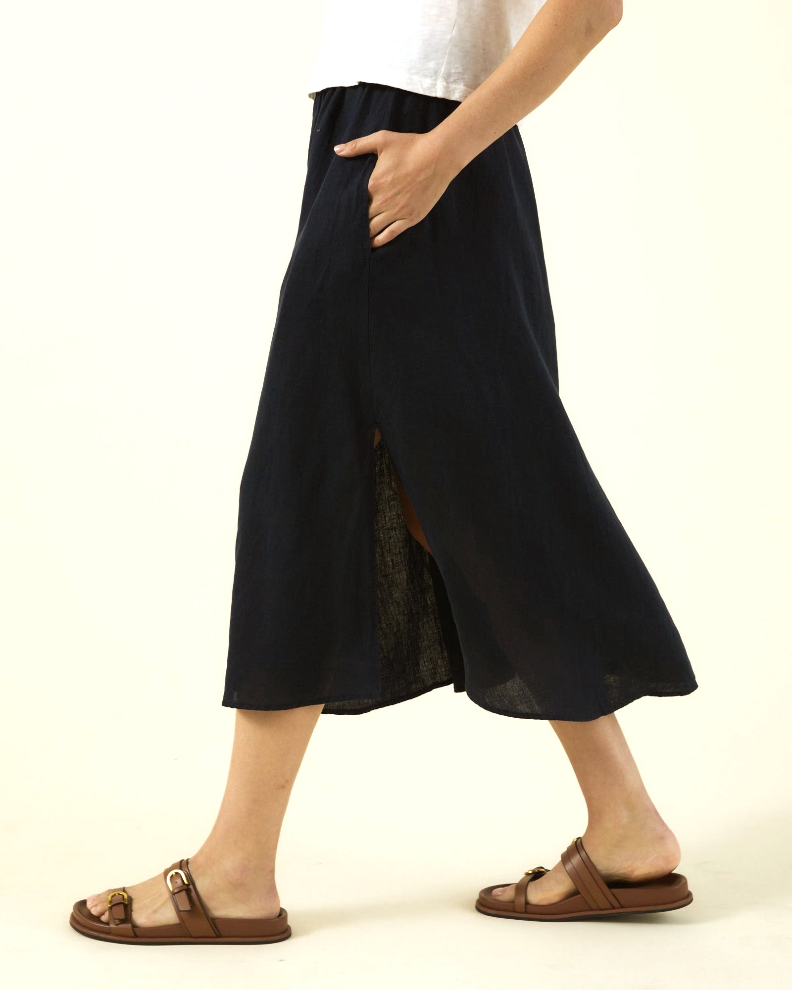 Velvet By Graham & Spencer Virginia Skirt In Black