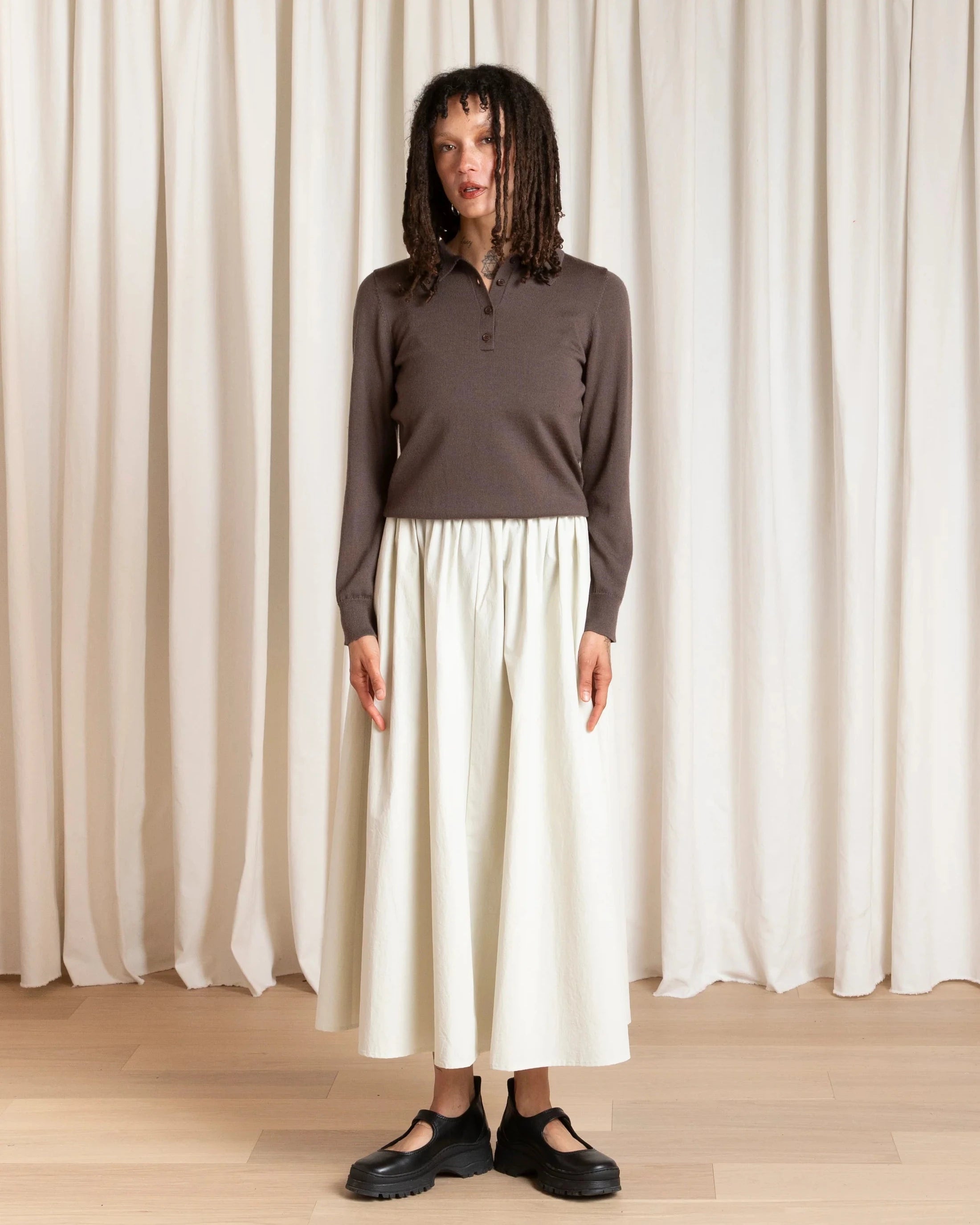 Ali Golden Fitted Polo Pullover in Taupe