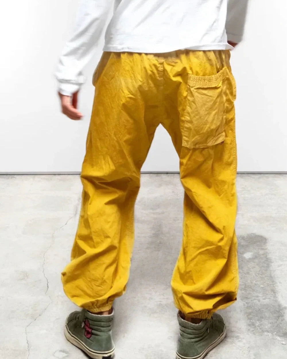 FREECITY Outofsight Poplinair Flapsnap Kite Pant in Yellow Plant