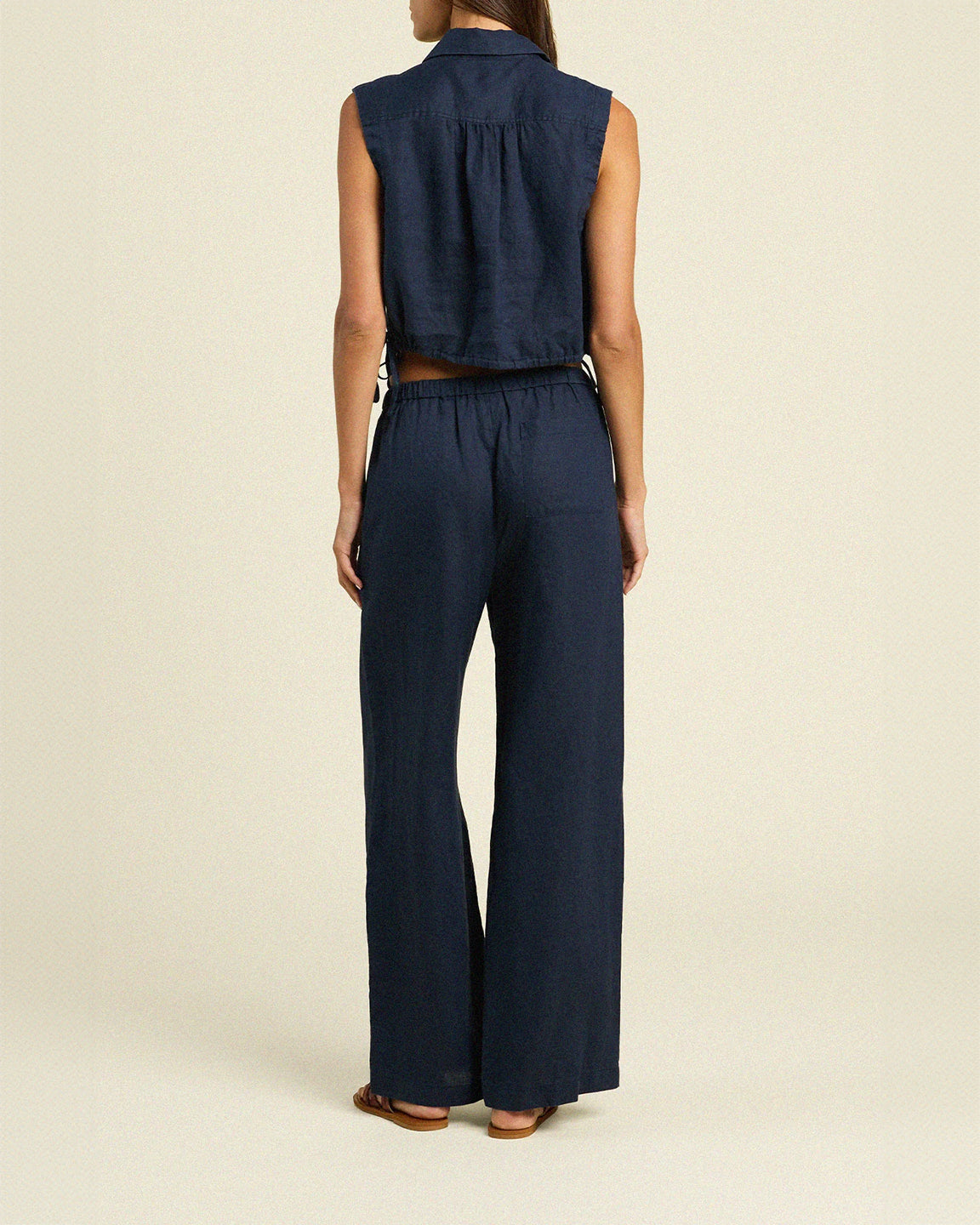 Trovata Birds of Paradis Ivy Shirt in Navy