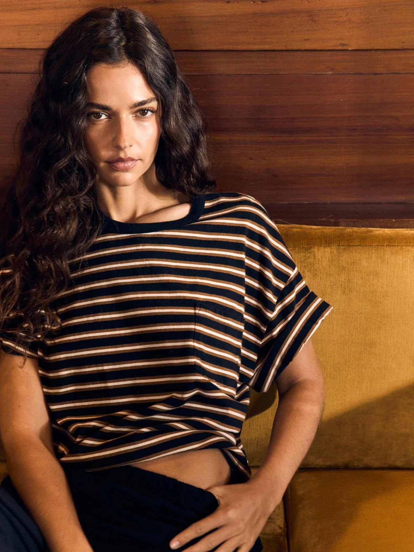 Xirena Paulina Tee in Licorice