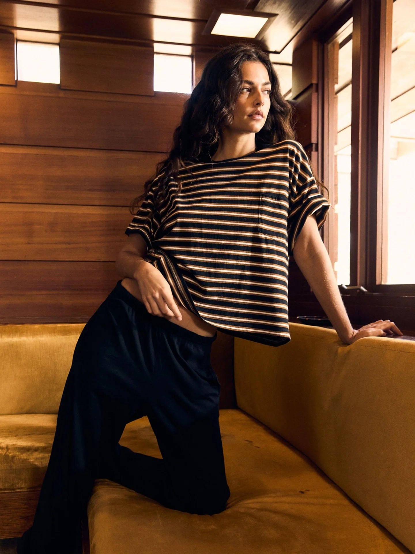 Xirena Paulina Tee in Licorice
