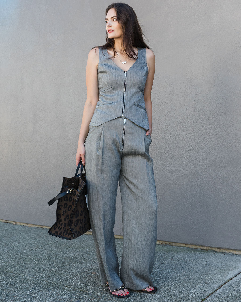 Smythe Exposed Zip Waistcoat in Granite