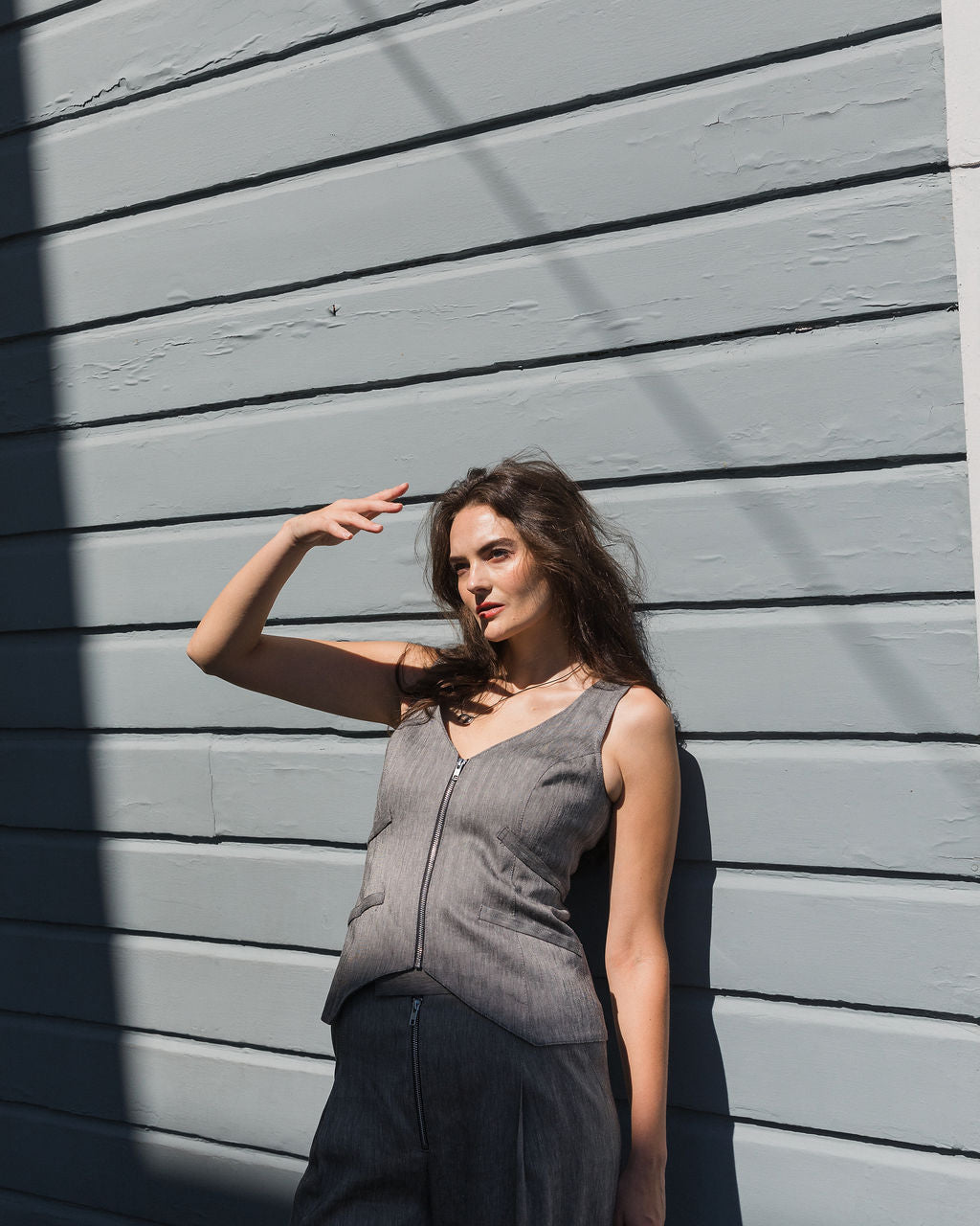 Smythe Exposed Zip Waistcoat in Granite