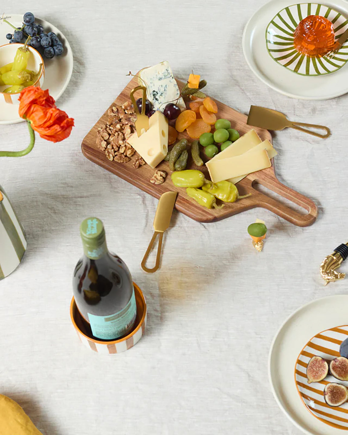 Here's How The Jett Cheese Knife Set