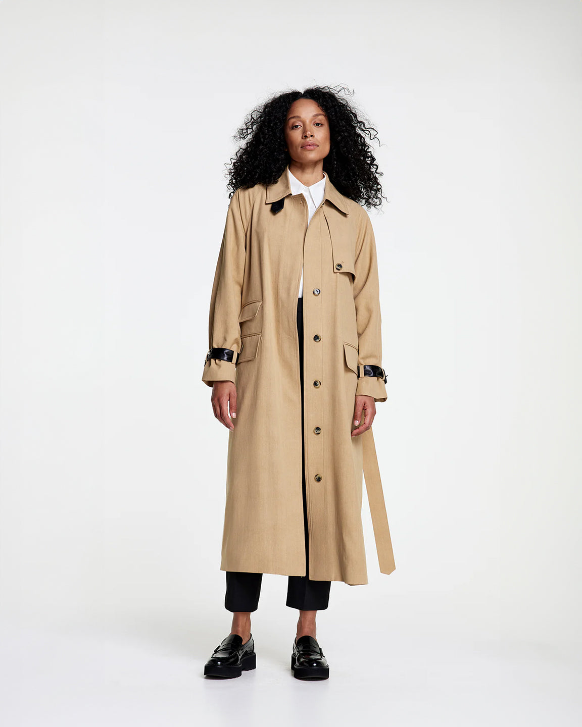 Smythe Ultility Trench in Stone w/ Black