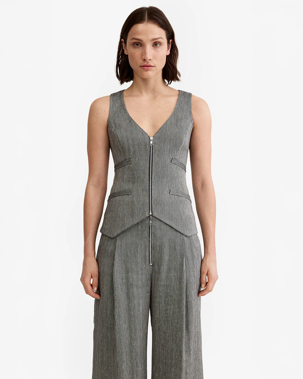 Smythe Exposed Zip Pleated Pant in Granite