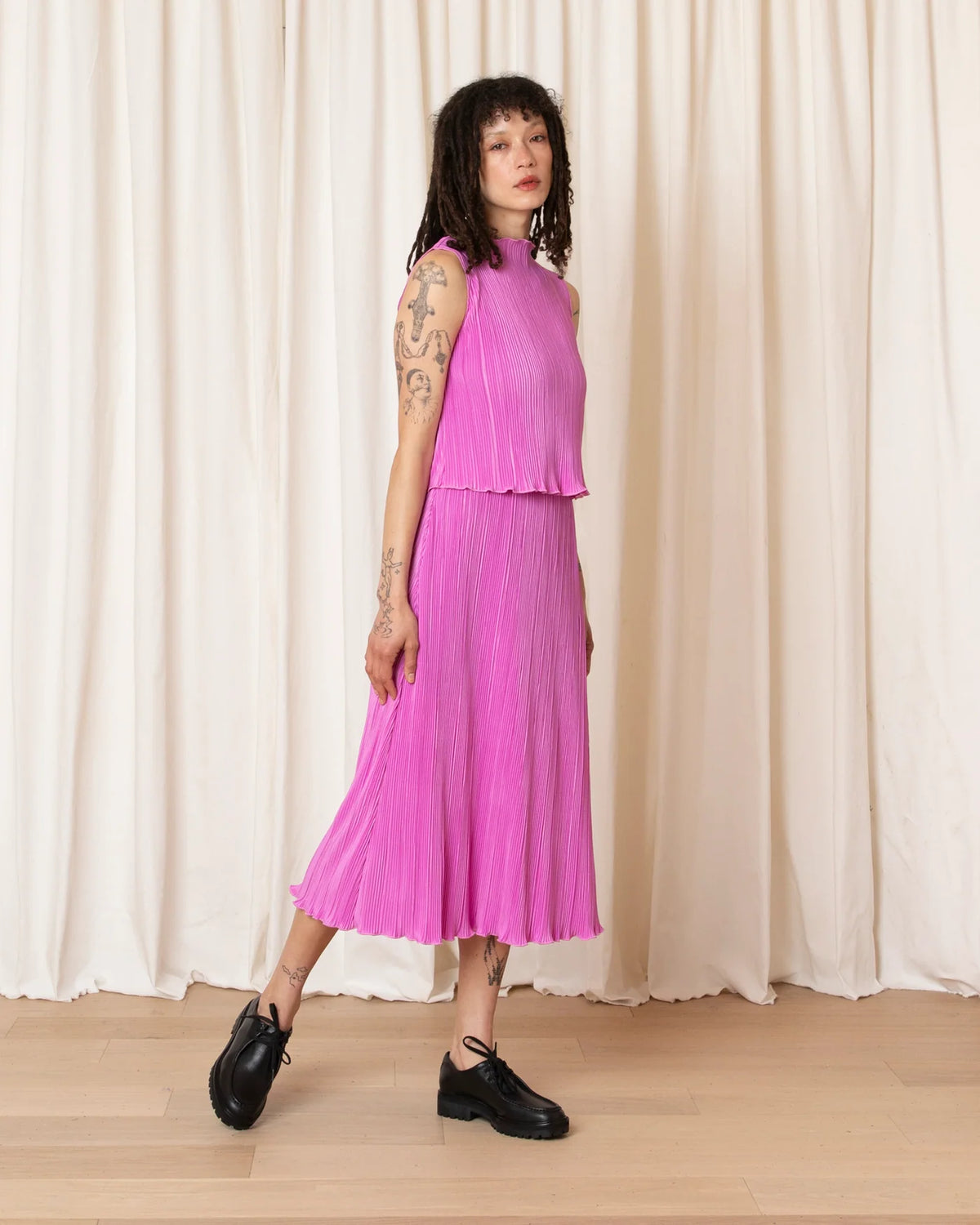 Ali Golden High Neck Pleated Tank In Pink