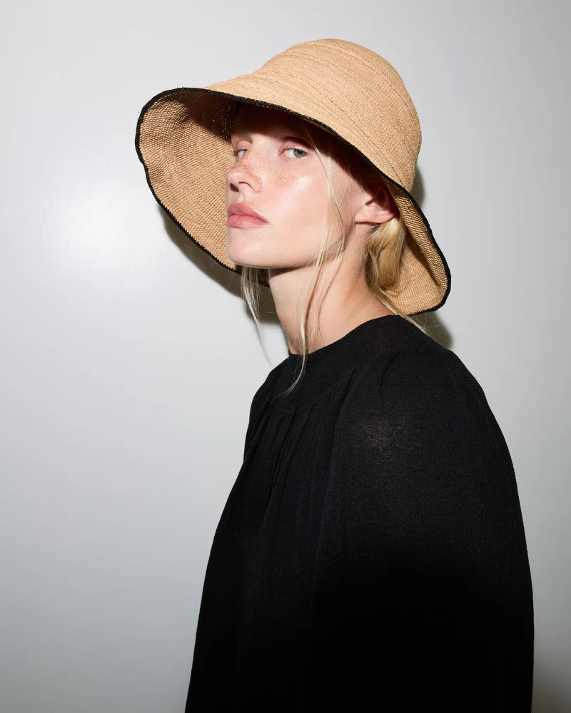 Janessa Leone Teagan Hat In Sand/Black